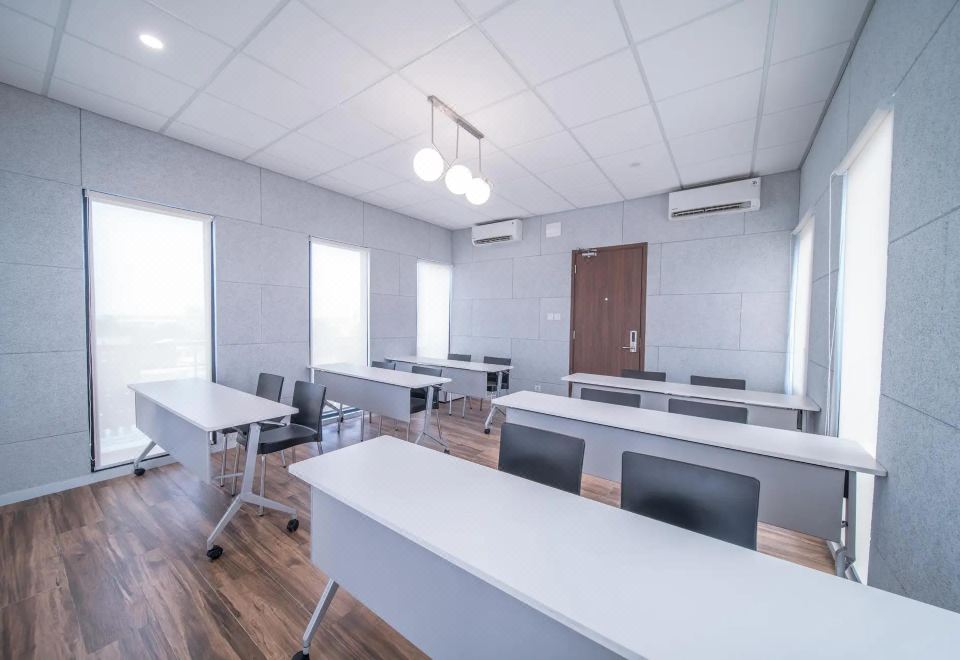 2. 올 나이트 & ..