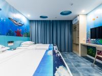 冰雪海洋主题公寓(珠海深井海洋王国店) - 深海蓝鲸双床房