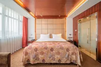 Tiannan Grand Hotel Hotel di Nantong