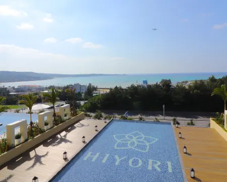 ฮิโยริโอเชียนรีสอร์ทโอกินาวา โรงแรมในออนนะ