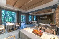 Mount Huangshan Creek Water Cloud Stream Forest Resort Hotel (Tunxi Old Street Store)