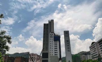 7 Days Hotel (Guiyang Qianlingshan Yan'an West Road Subway Station) - Housity