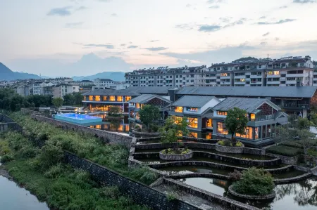 Renli Meisu (Thousand Island Lake Fenkou Branch) Отели рядом с достопримечательностью «The Qxtd Lion Ctiy»