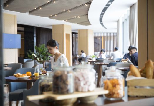 3. 에어로텔 공항 ..