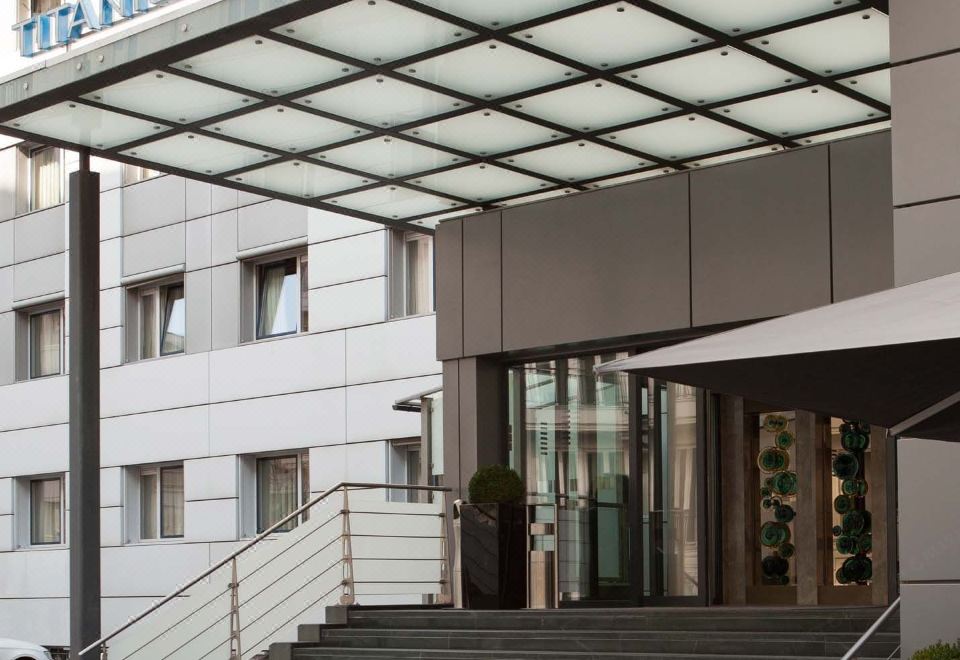 3. 타이타닉 컴포트..