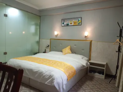 Shunfa Hotel Отели в г. Чжушань