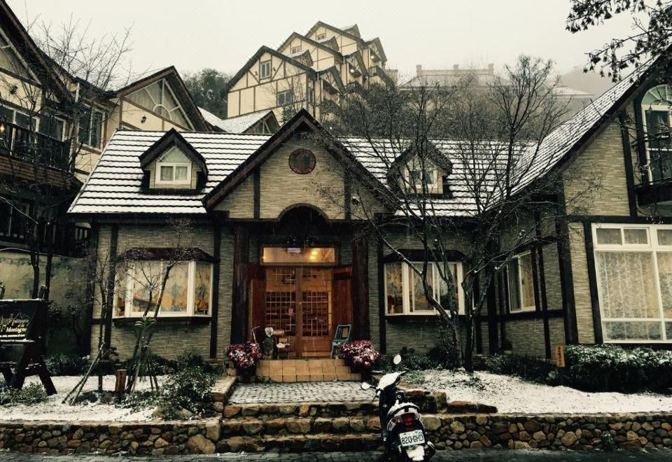 Spring Ground Hotel 사진