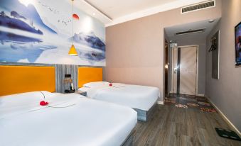 Jiyuan Corner · Meet Theme Hotel