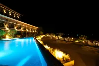 Zuri Resort - Luxury