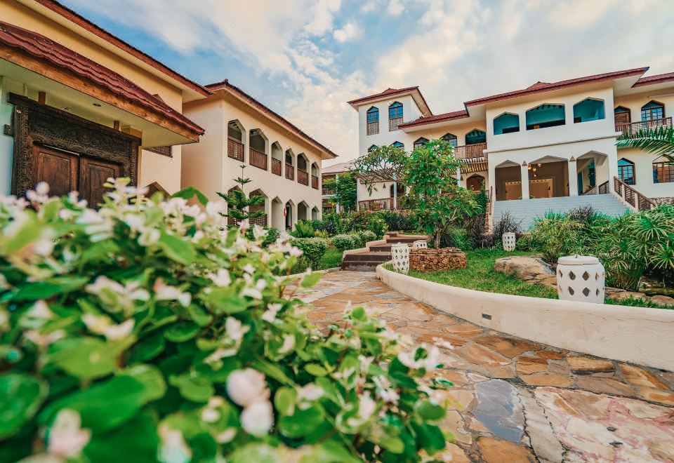 Hotel Kendwa Rocks Beach Hotel, Exterior, Garden