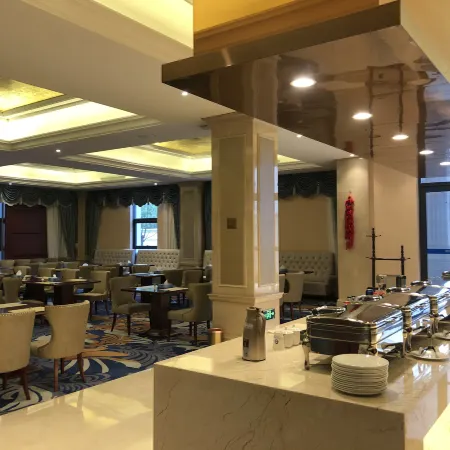 Neixiang Feilong Home Hotel