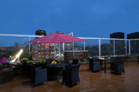 Xianju Skyscraper Atour Hotel Отели рядом с достопримечательностью «Yongan River Drifting»