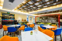 Pula Hotel (Yulin Jincheng Center Pedestrian Street)