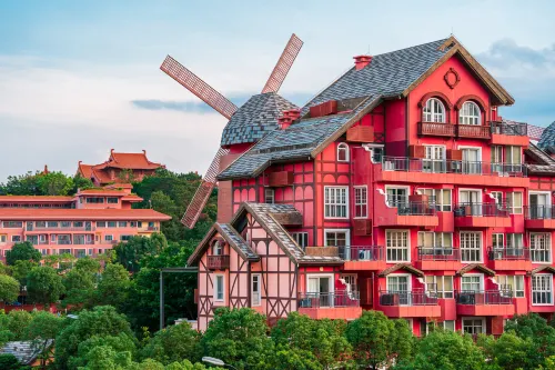 Hundred-Mu Flower Sea Windmill Suite Homestay (Heyuan Bavaria)
