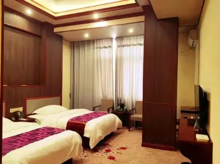 Banyan Tree Hotel Отели рядом с достопримечательностью «Qingniu Baima Square»