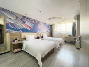 π Hotel (Fuping Binyang Avenue)