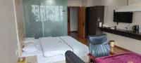 Tongjiang Xinghe Business Hotel Hotels near Zhongfeng Cave