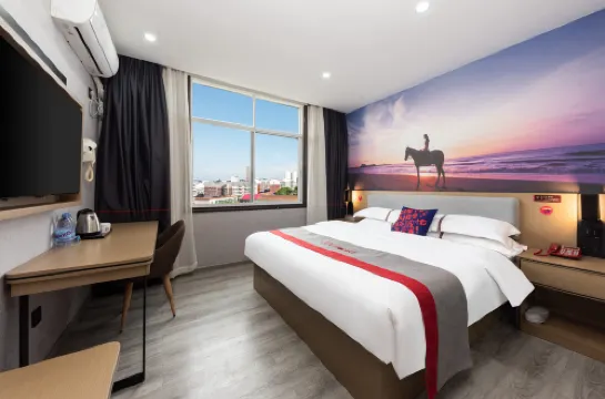 Junyi Chain Hotel - parking