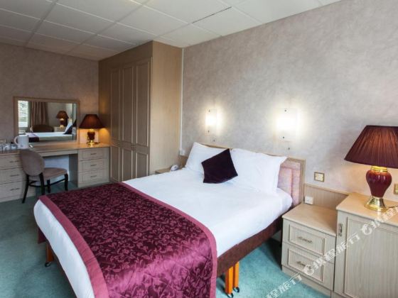 ヒースランズ ホテル ボーンマス