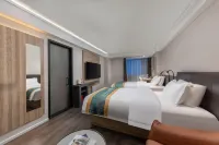 皇馬假日飯店（深圳北站6979商業中心店）