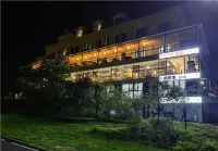 Wulong Yunzhu Xujia Yayuan Hotel Hotels near Jinding Mountain Square