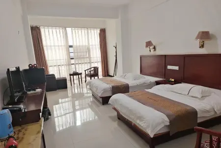 Yudu Business Hotel Отели рядом с достопримечательностью «Qiaojia County Mashu Wetland County-Level Nature Reserve»