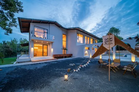 North latitude 30° Отели рядом с достопримечательностью «Paradise of Birds»