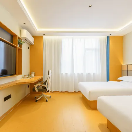 Zhihui Orange Hotel (Hengdian Film and Television City Wansheng Pedestrian Street)
