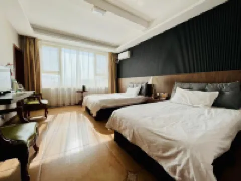 Holiday Inn Rongtian Hotels in Jianping