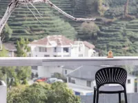 Hangzhou Zhuge Homestay (Xihu Scenic Area) Hotels near Hupao Spring