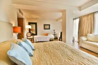 Plaza Resort Hotels in Saronikos