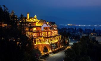 Anekanta Moon Forest Retreat