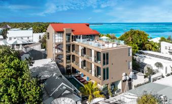 Sky Beach Maldives - Dhiffushi