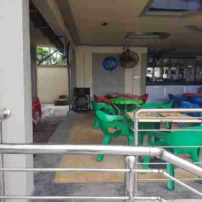 DELVE HOTEL ATIMBO Dining/Meeting Rooms