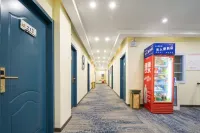 Mozhiye Movie Hotel