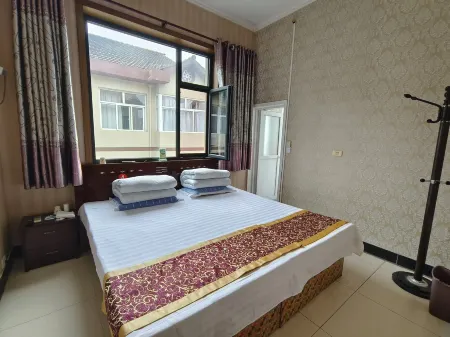 House of the Huangcheng Chancellor Cao Xiaoxia Guest House