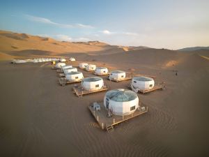 Dunhuang wild luxury desert camping hotel