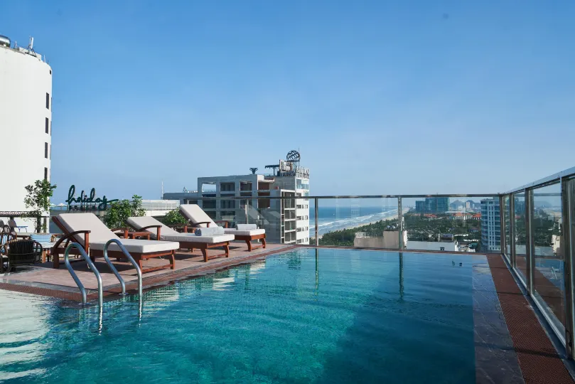 Sofiana My Khe Hotel & Spa- Rooftop Pool Bar