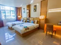 Shibing Hongxin Business Hotel فنادق في شى بينغ
