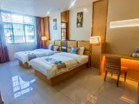 Shibing  Hongxin  Business Hotel