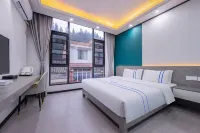 Yuanmengju Hotel Hotels near Mt. Wawu of China