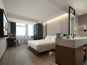 Atour Hotel, Daxin Square, Xinyang East Station