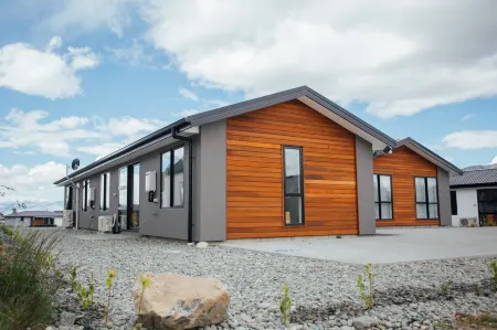 Bluebird Apartment Отели рядом с достопримечательностью «Mackenzie Sheep Dog Statue»