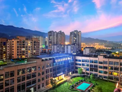 Kuoyue Yunqi Hotel (Fengjie High-speed Railway Station) Hotels in Fengjie County