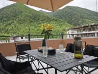 Xiaojin Qimuyizhan Homestay فنادق في شياوجين
