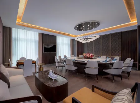ParkPlaza Hotel Xining Отели рядом с достопримечательностью «Xining Botanical Garden»