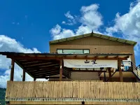 山望·Holiday｜銀河日出觀景美宿（扎尕那景區達日觀景台店） 拉桑寺院附近的飯店