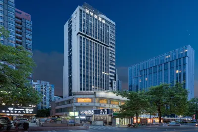Hualu Hotel (Guangzhou JiangnanWest Yangang Subway Station Branch) Hotel di Distrik Haizhu
