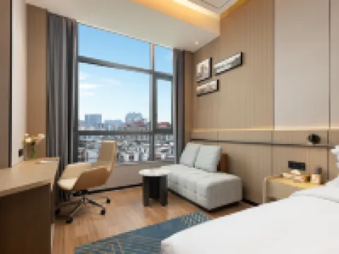 MICROTEL BY WYNDHAM Hotel Jiangmen JunJing โรงแรมในเจียงเหมิน