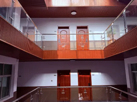 Zhongnanshan Chinese Inn Отели рядом с достопримечательностью «First Draftage of Zhashui Canyon»